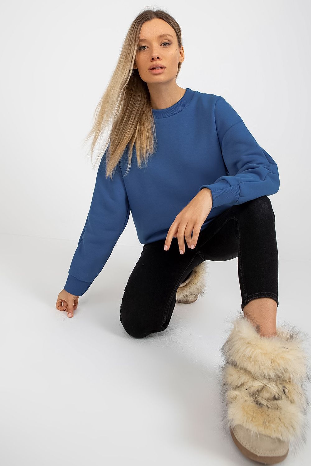  Sweatshirt model 191757 Relevance 