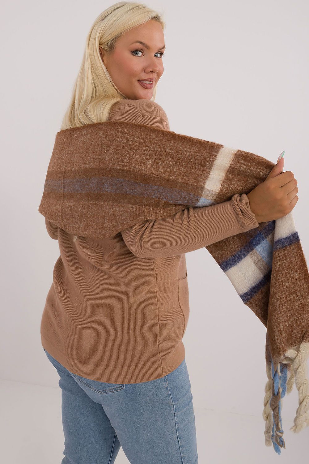  Châle model 200286 AT 