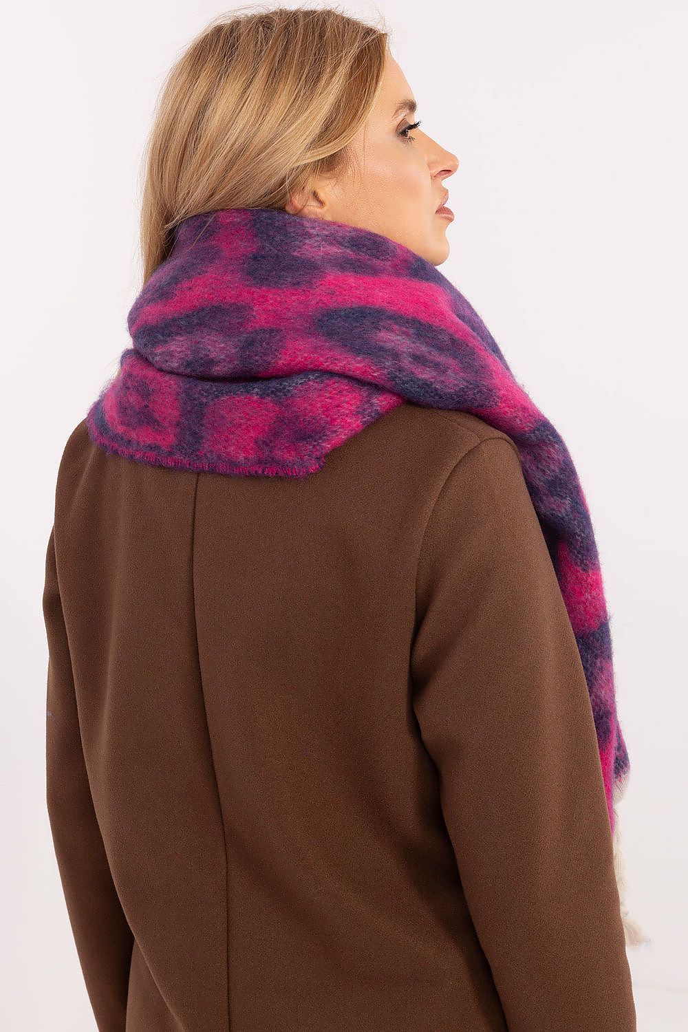  Châle model 205963 AT 